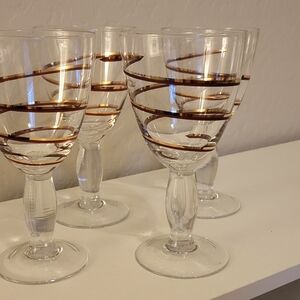 Elegant Gold Swirl Wine Glass Set Of 4